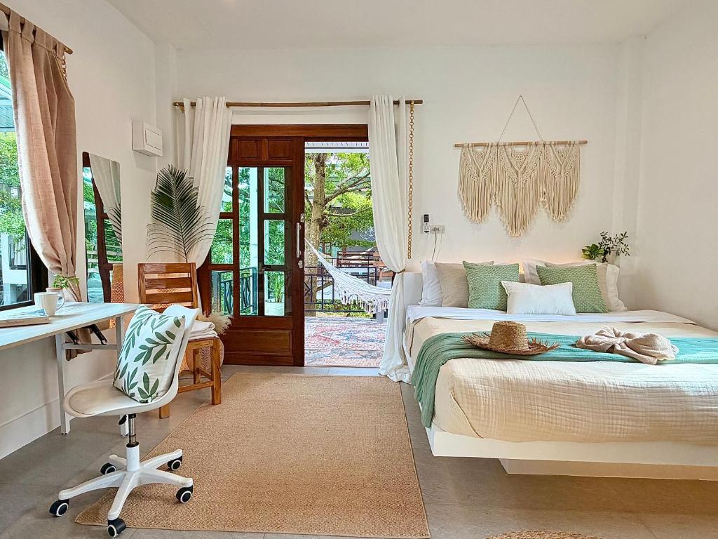 Srithanu Boho Home King Bed – Koh Phangan